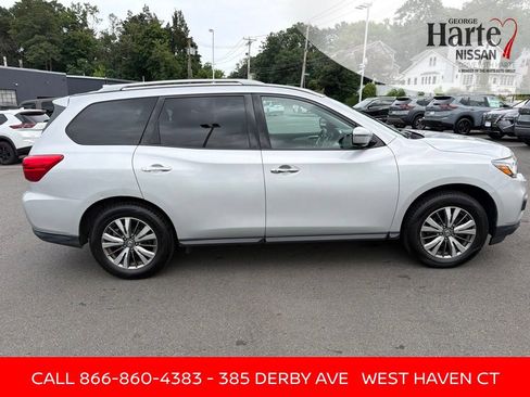 Used 2020 Nissan Pathfinder SL AWD/4WD image 8