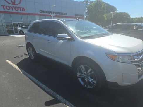 Used 2014 Ford Edge Limited w/ Equipment Group 302A AWD/4WD image 6