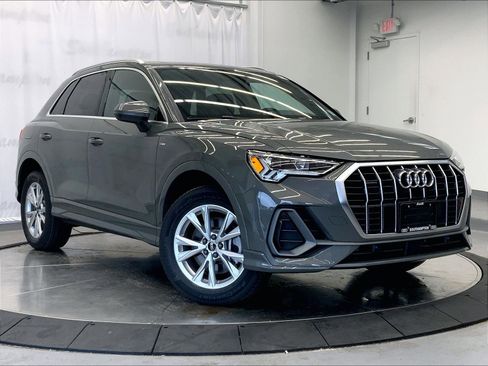 Certified 2023 Audi Q3 2.0T Premium w/ Convenience Package AWD/4WD image 1