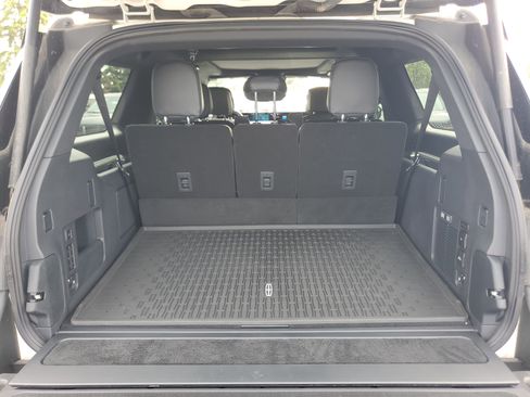 New 2025 Lincoln Navigator L Reserve w/ Jet Appearance Package AWD/4WD image 32