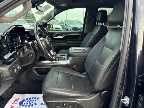 Used 2022 Chevrolet Silverado 1500 LTZ w/ LTZ Premium Package AWD/4WD image 9