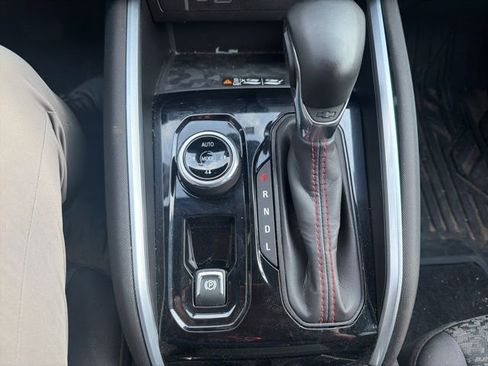 Used 2024 Chevrolet Colorado Z71 w/ Z71 Convenience Package 2 image 20