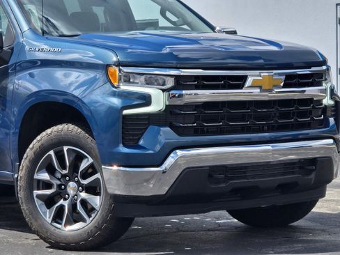 Certified 2024 Chevrolet Silverado 1500 LT AWD/4WD image 3
