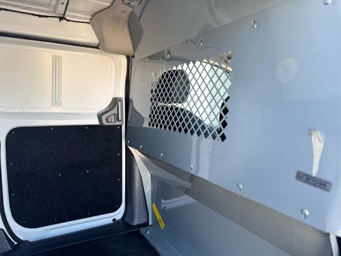Used 2020 Nissan NV200 S image 47