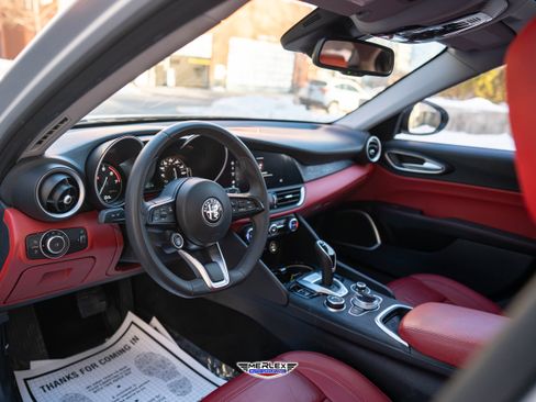 Used 2020 Alfa Romeo Giulia w/ Quick Order Package 22K Sport image 13