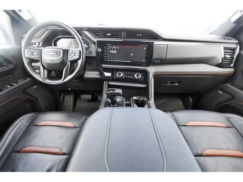 Used 2024 GMC Sierra 1500 AT4 w/ AT4 Premium Package AWD/4WD image 11