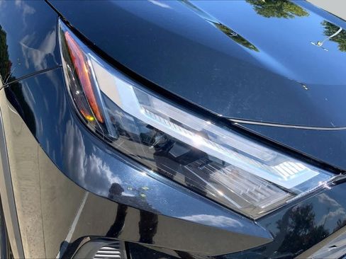 Used 2025 Toyota RAV4 XLE FWD image 26