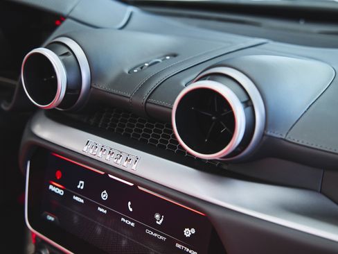 Used 2023 Ferrari Portofino M image 35