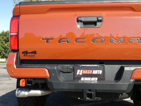 Used 2025 Toyota Tacoma TRD Off-Road w/ TRD Off Road Premium Package image 11