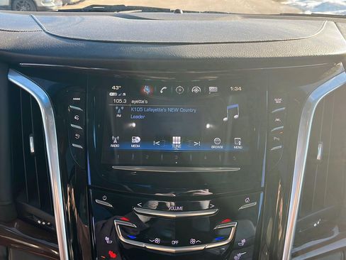 Used 2020 Cadillac Escalade ESV Luxury image 22