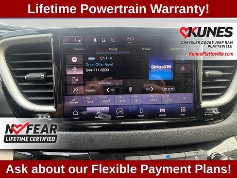 Used 2022 Chrysler Pacifica Touring-L FWD image 27