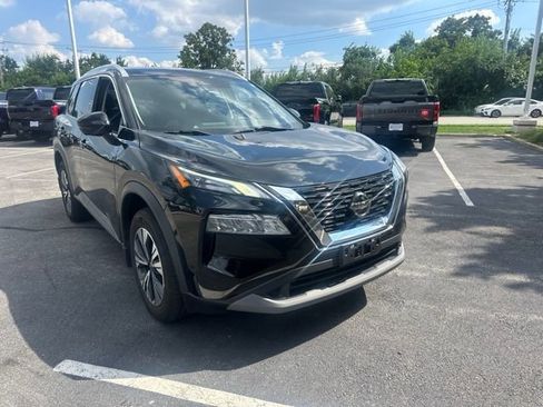 Used 2021 Nissan Rogue SV w/ Premium Package AWD/4WD image 2