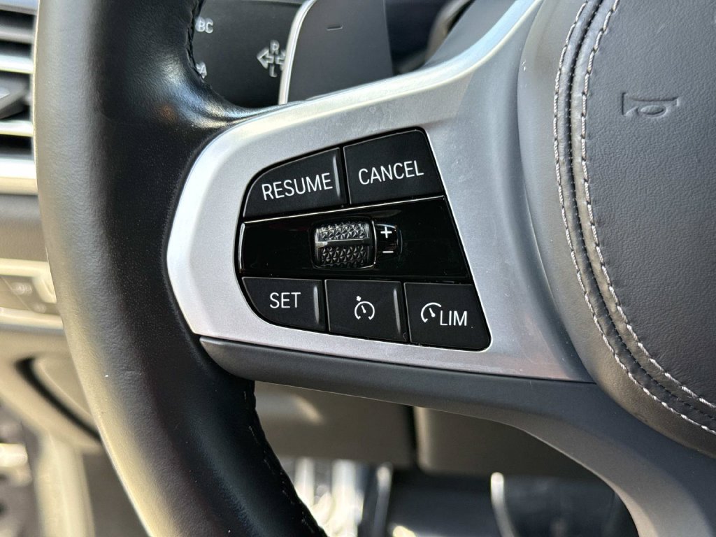 Used 2022 BMW X5 sDrive40i w/ M Sport Package RWD image 43