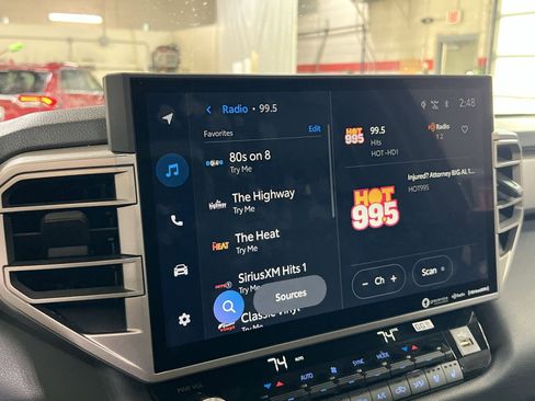 Used 2023 Toyota Tundra Limited image 16