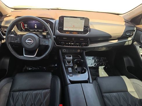 Used 2023 Nissan Rogue Platinum w/ Platinum Premium Package FWD image 11