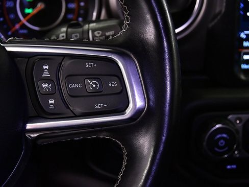 Used 2022 Jeep Wrangler Unlimited Sahara w/ Dual Top Group image 18