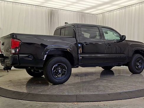 Certified 2022 Toyota Tacoma SR AWD/4WD image 7