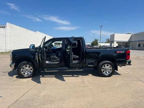 Used 2024 Ford F350 Lariat w/ Chrome Package AWD/4WD image 4