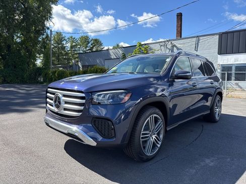 New 2026 Mercedes-Benz GLS 450 4MATIC image 3