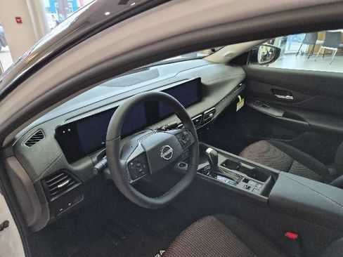 New 2026 Nissan Sentra SR FWD image 13