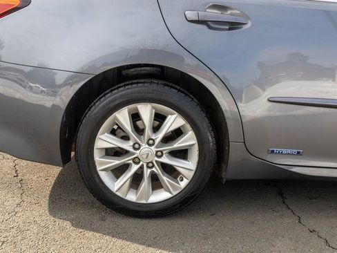 Used 2013 Lexus ES 300h image 28