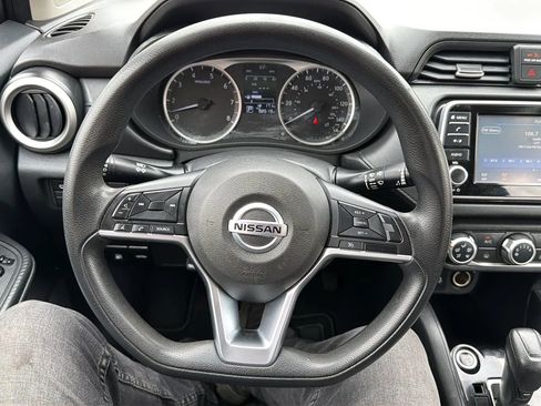 Used 2020 Nissan Versa S FWD image 10