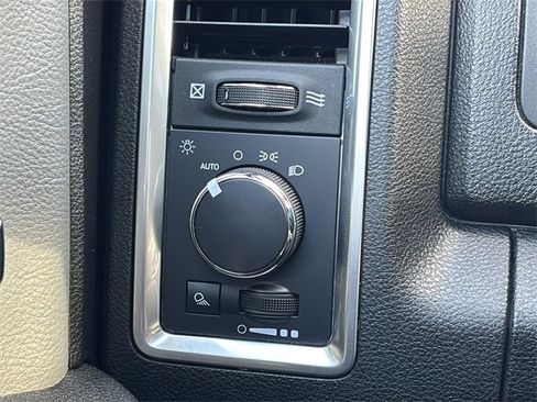 Certified 2024 RAM 1500 Classic SLT image 33