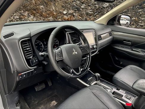 Used 2020 Mitsubishi Outlander SEL image 6