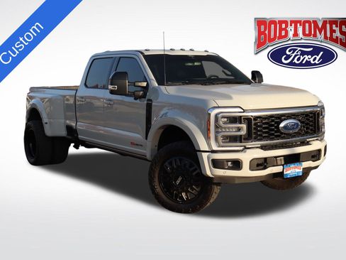 Used 2025 Ford F450 Platinum image 1