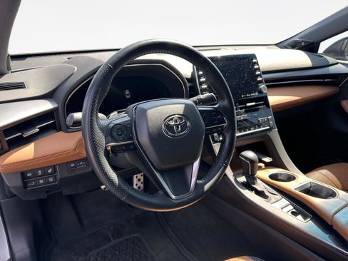 Used 2022 Toyota Avalon Touring w/ Advanced Safety Package image 11