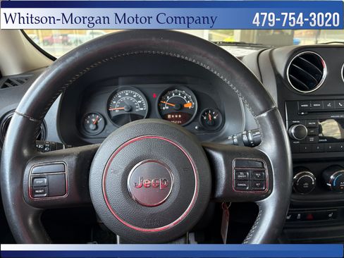 Used 2014 Jeep Patriot Latitude AWD/4WD image 14