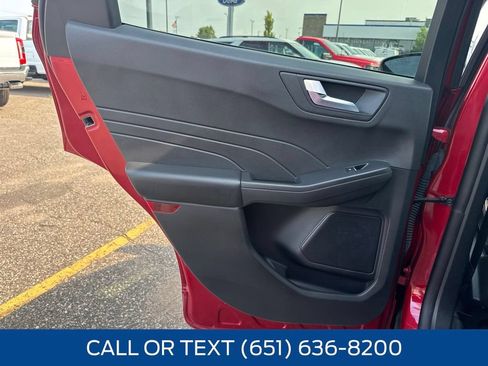 Used 2024 Ford Escape ST-Line w/ Tech Pack #1 AWD/4WD image 34
