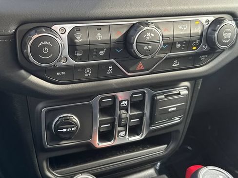 New 2026 Jeep Gladiator Sport AWD/4WD image 18