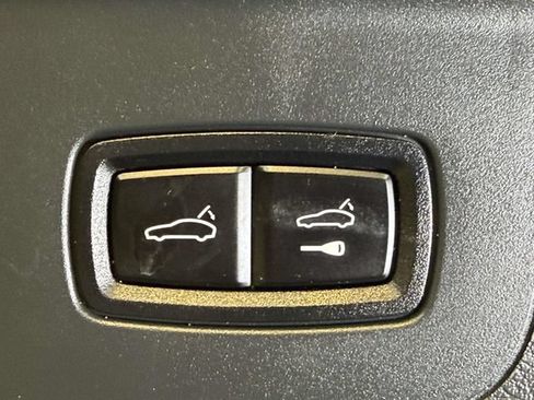 Certified 2022 Porsche Panamera 4S w/ Premium Package AWD/4WD image 21