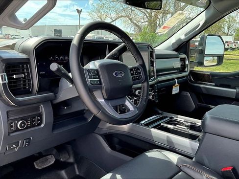 New 2026 Ford F250 Lariat w/ Black Appearance Package AWD/4WD image 6