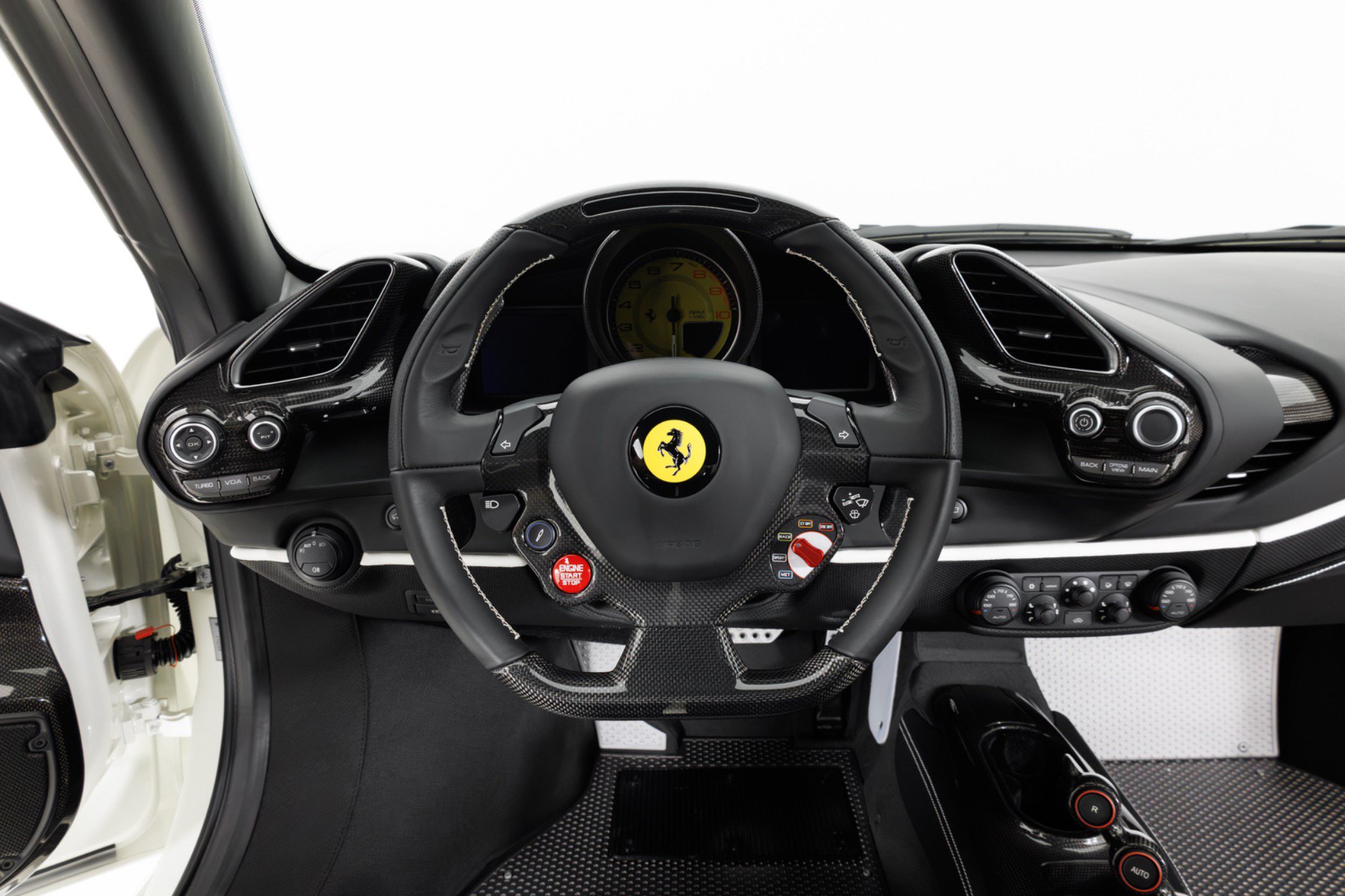 Used 2020 Ferrari 488 Pista Coupe RWD image 19