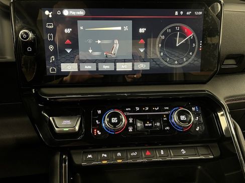 Used 2024 GMC Sierra 1500 AT4 image 37