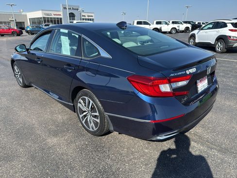 Used 2018 Honda Accord EX image 7