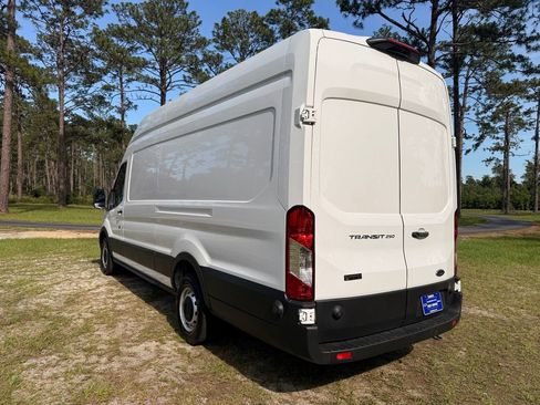 Used 2024 Ford Transit 250 148 High Roof Extended w/ Load Area Protection Package RWD image 3