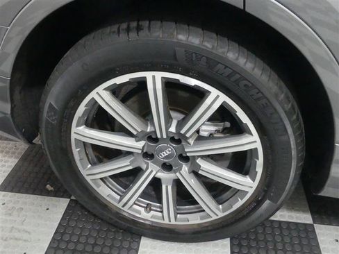 Used 2018 Audi Q7 2.0T Premium Plus w/ Premium Plus Package AWD/4WD image 16