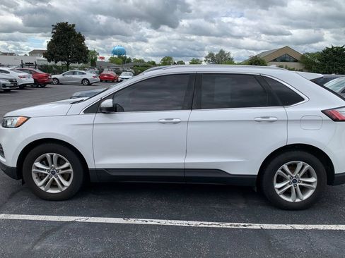 Used 2019 Ford Edge SEL w/ Equipment Group 201A AWD/4WD image 2