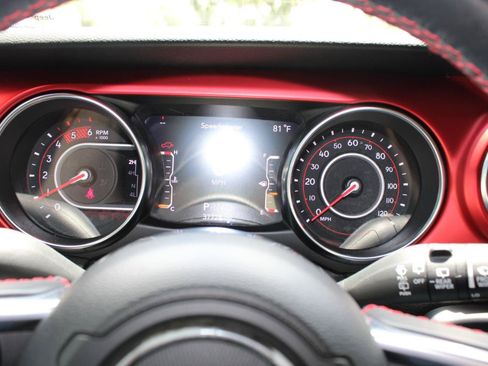 Used 2021 Jeep Wrangler Unlimited Rubicon AWD/4WD image 21