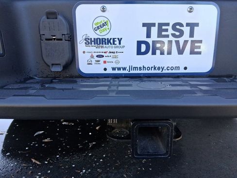 Used 2025 Nissan Frontier SV w/ SV Convenience Package AWD/4WD image 32