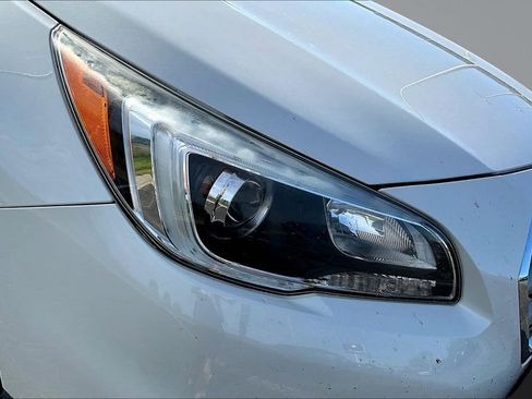 Used 2016 Subaru Outback 2.5i Limited AWD/4WD image 28