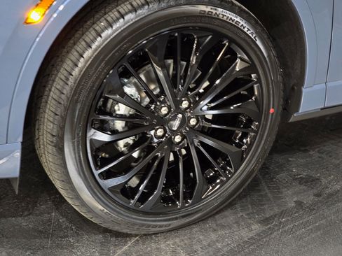 New 2025 Lincoln Corsair Reserve w/ Equipment Group 202A image 10