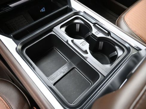 Used 2025 Ford F450 King Ranch w/ FX4 Off-Road Package image 33