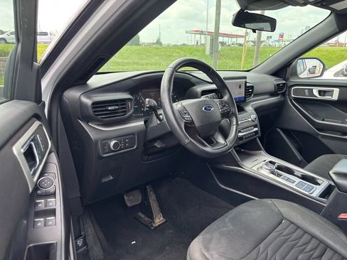 Used 2020 Ford Explorer XLT RWD image 6