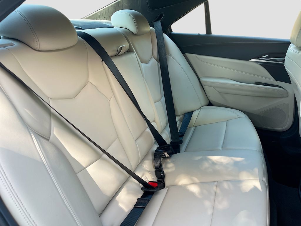 Used 2023 Cadillac CT4 Luxury RWD image 25