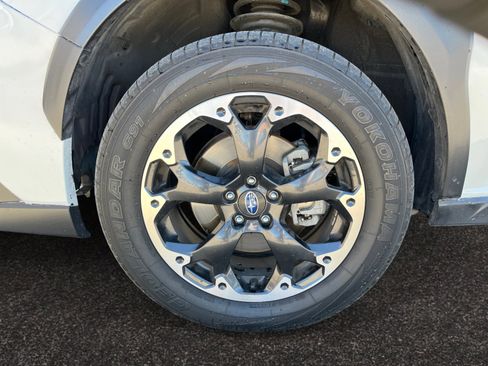 Used 2023 Subaru Crosstrek 2.0i Premium image 14