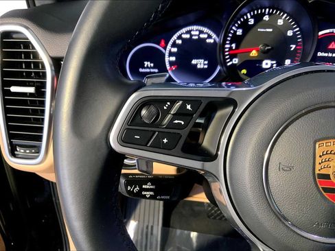 Certified 2023 Porsche Cayenne AWD/4WD image 27